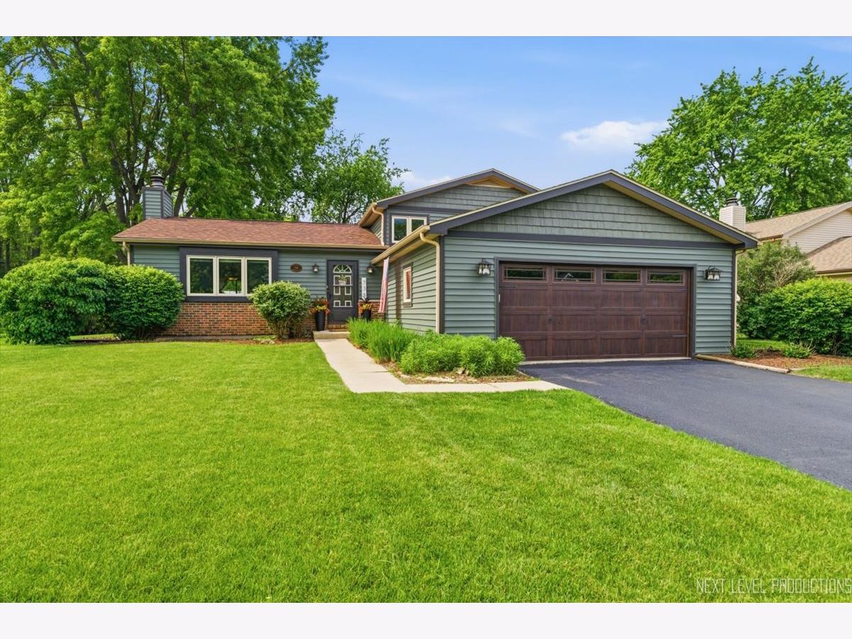  For Sale Batavia Illinois, 738 Bernadette Lane