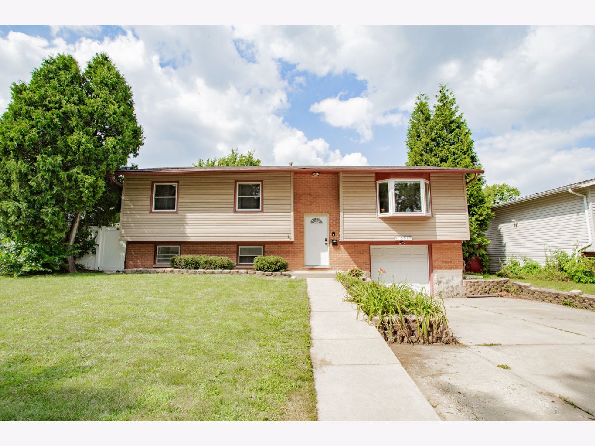 For Sale Hanover Park Illinois, 1531 Maplewood Avenue