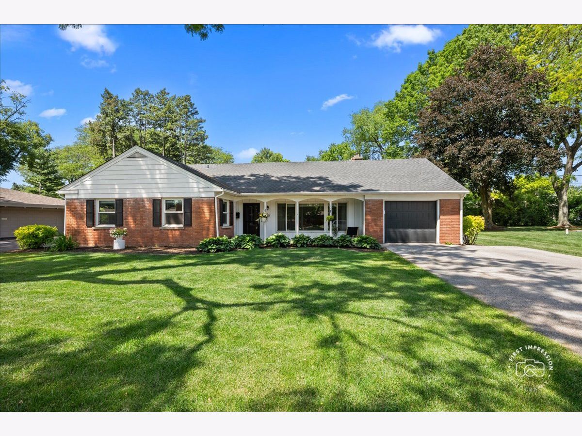  For Sale Aurora Illinois, 315 Westlawn Avenue