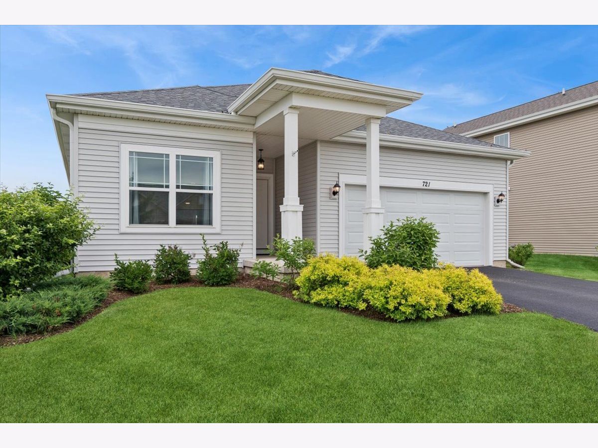  For Sale Elburn Illinois, 721 Cherry Circle