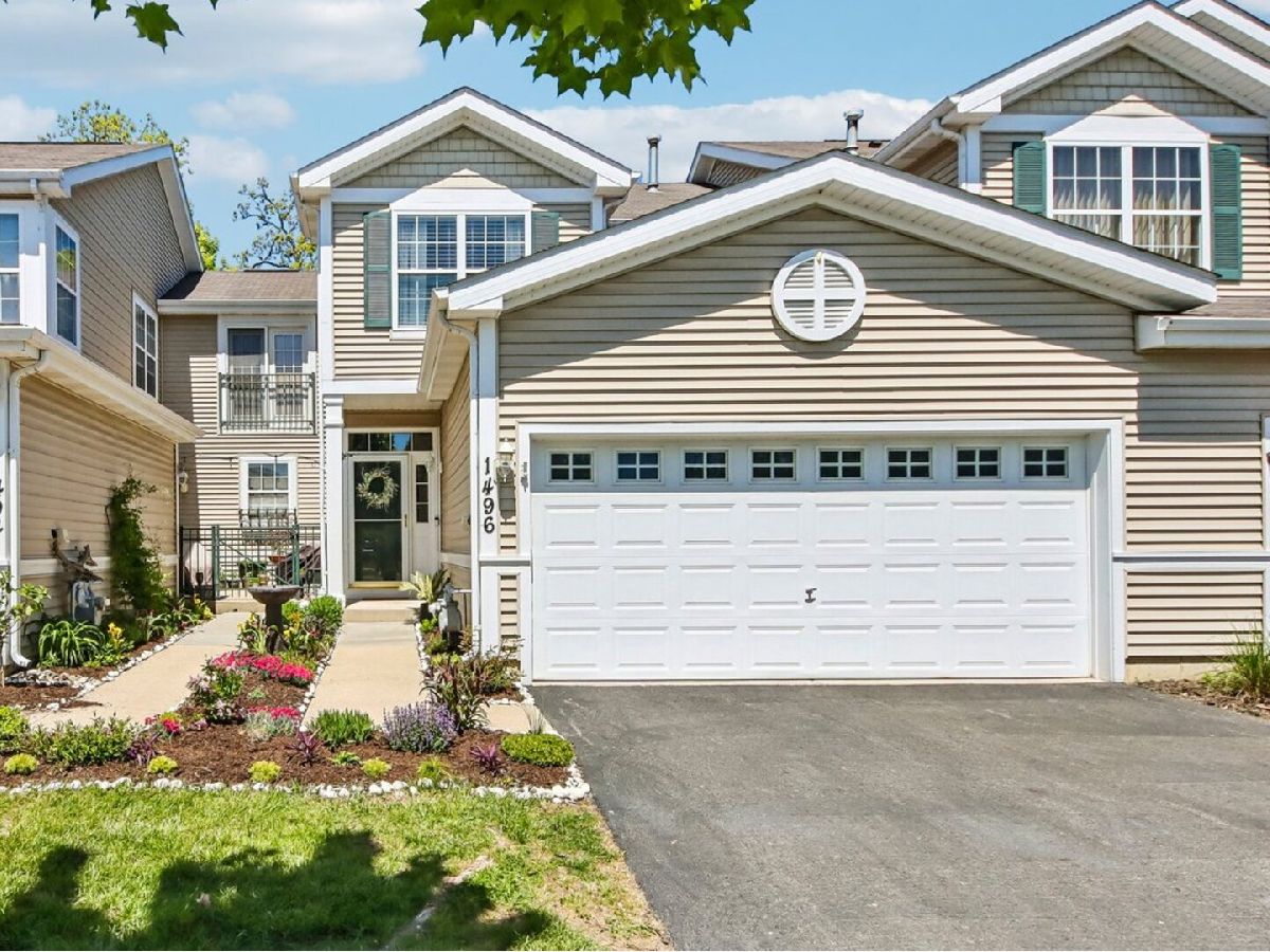 Townhomes For Sale Remington Trails Round Lake Illinois, 1496 Remington Lane