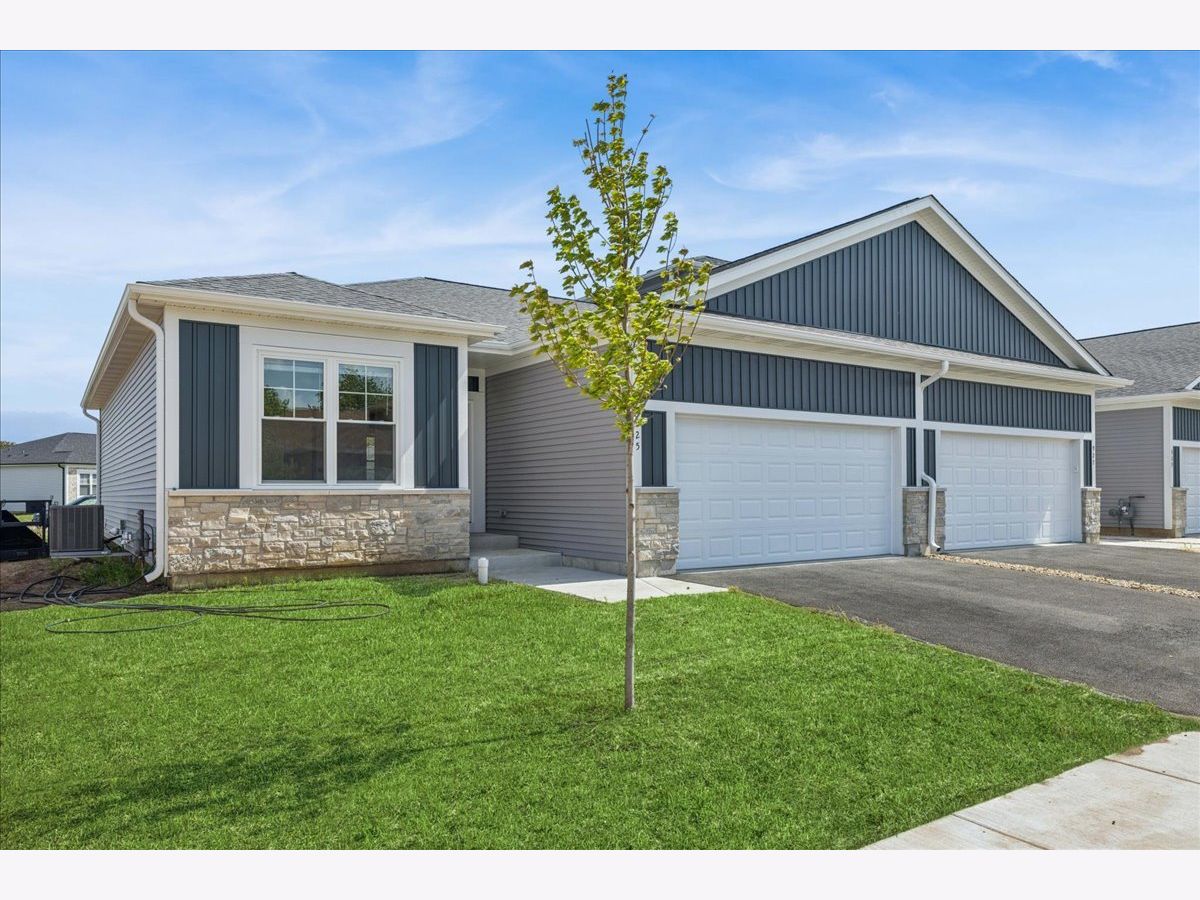  For Rent Marengo Illinois, 925 Partridge