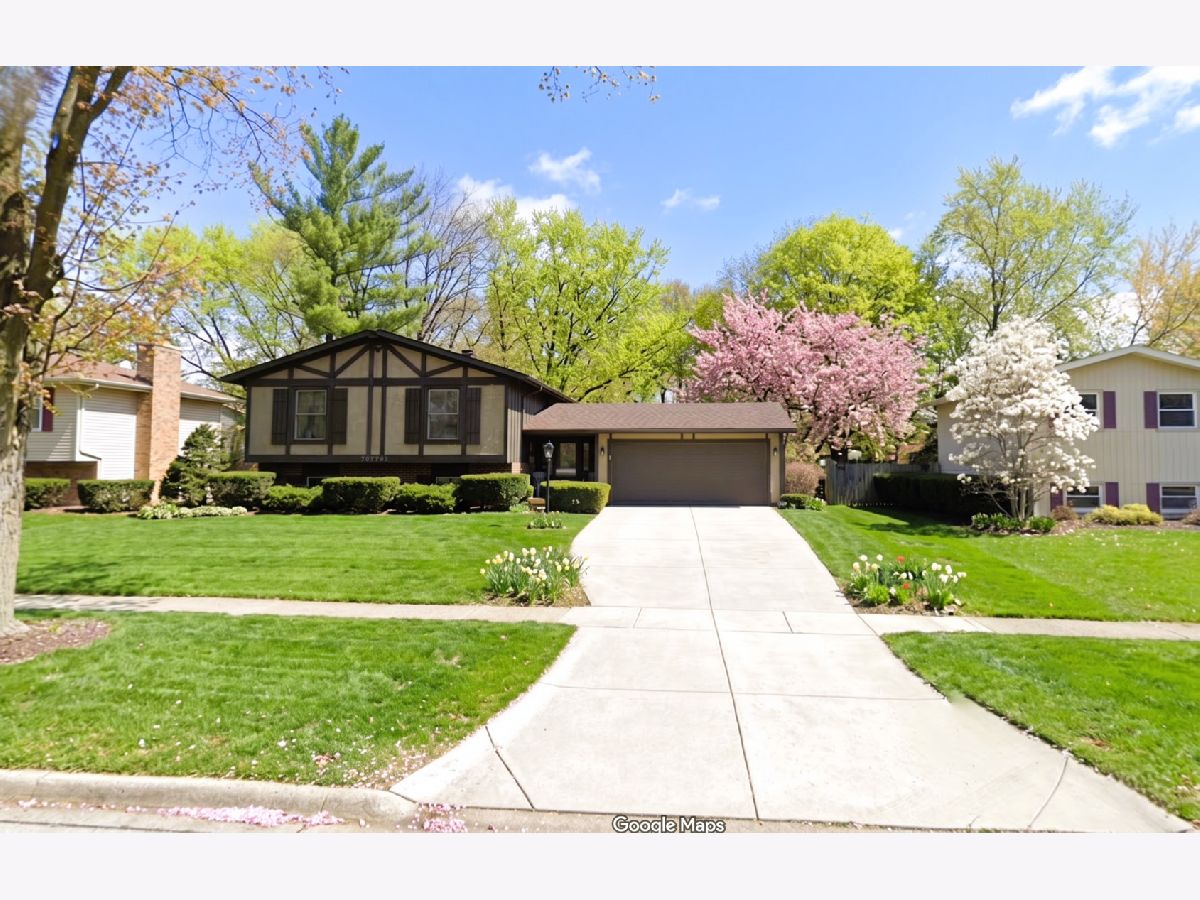 Homes & Condos & Townhomes Sold Coventry Crystal Lake Illinois, 905 Nottingham