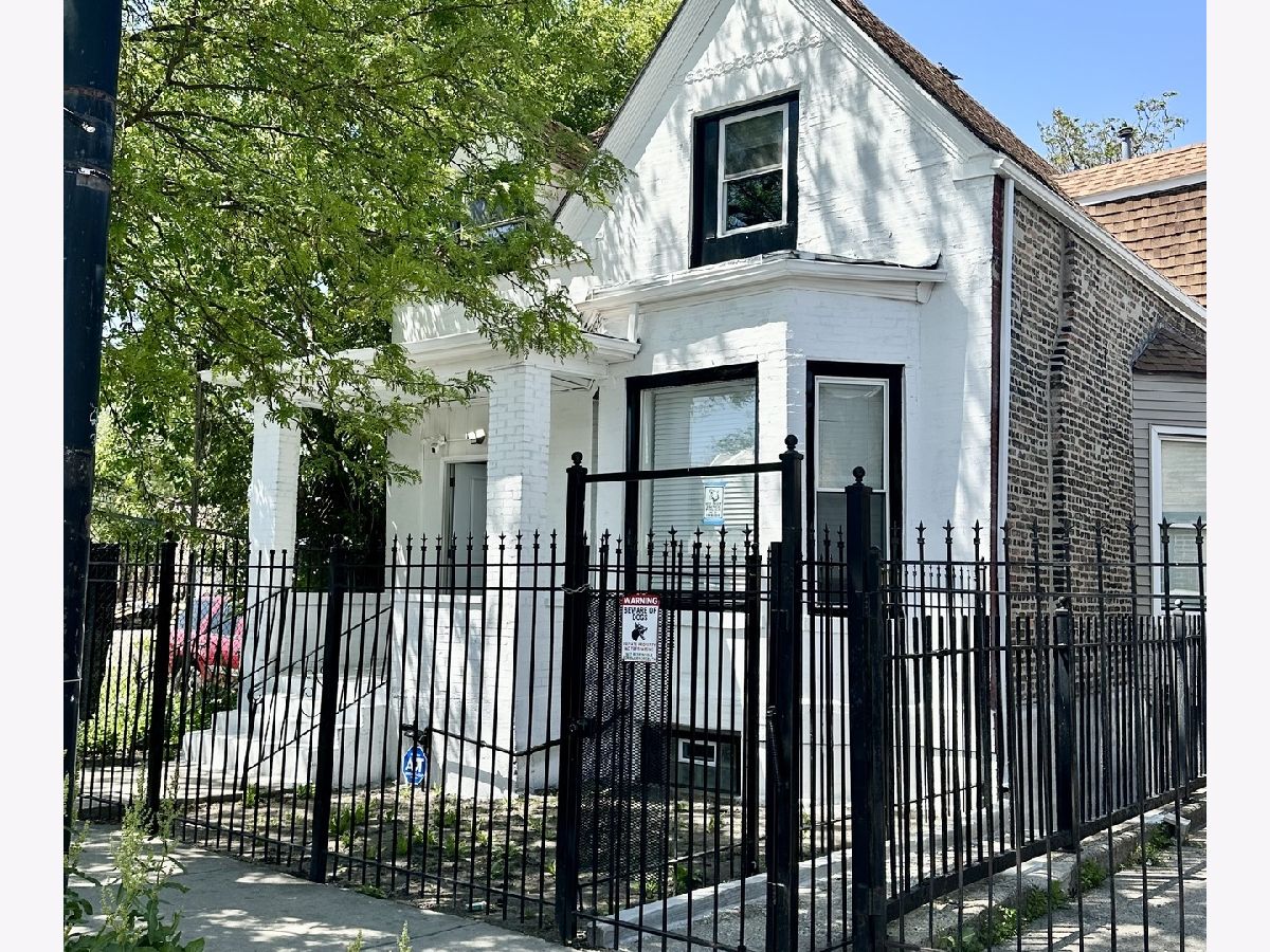  For Sale Chicago Illinois, 2720 Harrison Street