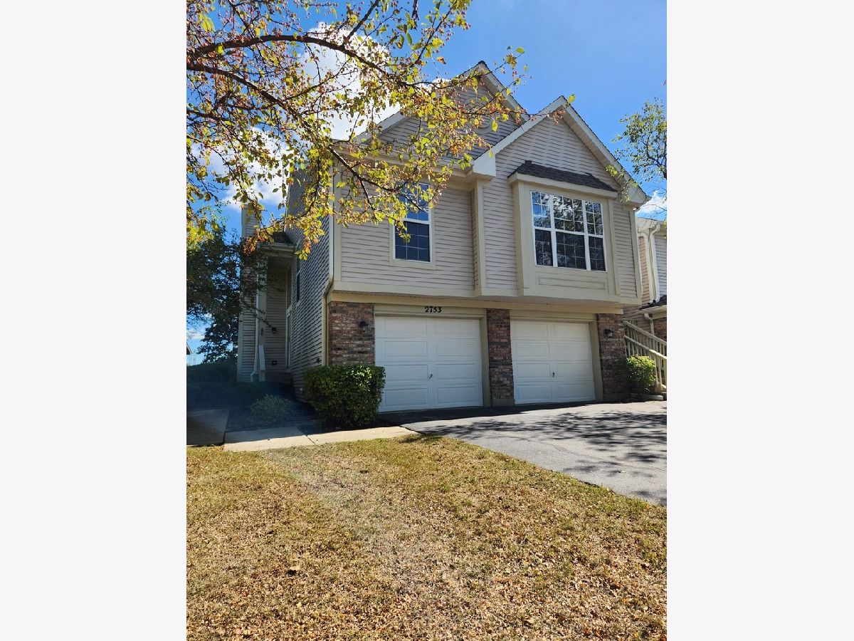  Rented Arlington Heights Illinois, 2753 Cedar Glen
