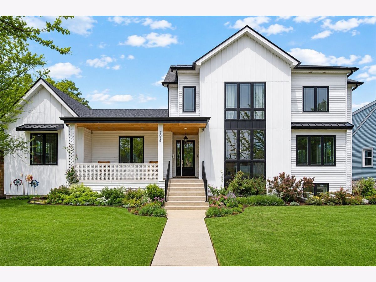  For Sale Morton Grove Illinois, 7014 Church Street