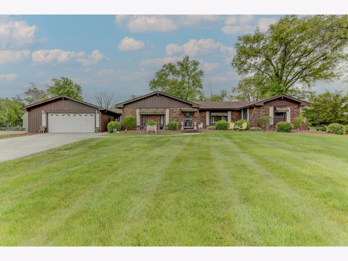 Homes & Condos & Townhomes For Sale Old Lincolnshire Crete Illinois, 126 Denell Drive