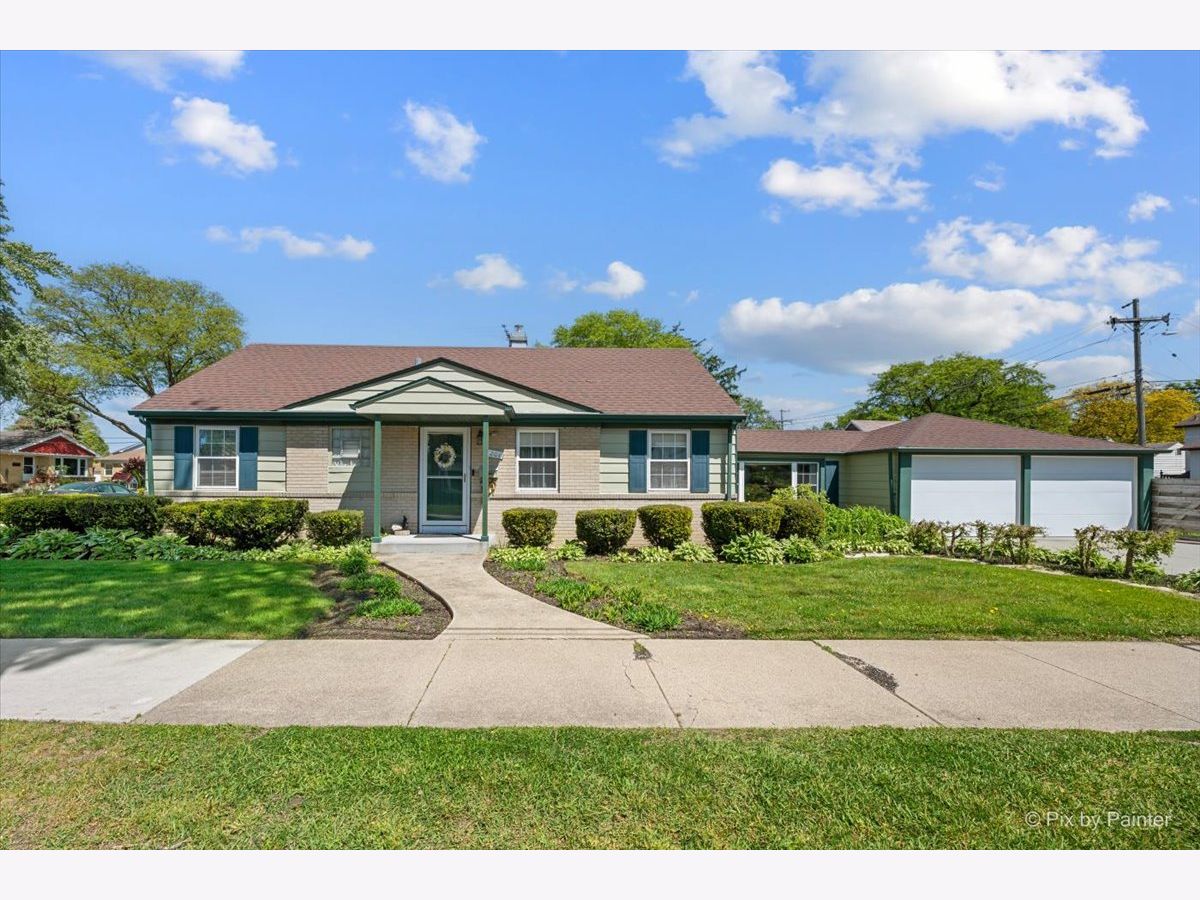  For Sale Brookfield Illinois, 3201 Kemman Avenue