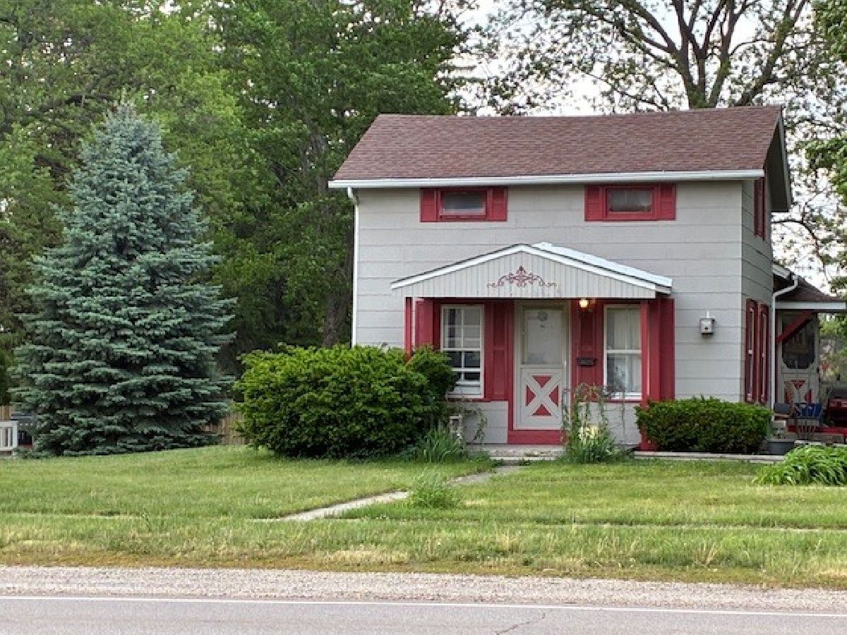  For Sale Marengo Illinois, 704 Grant Highway