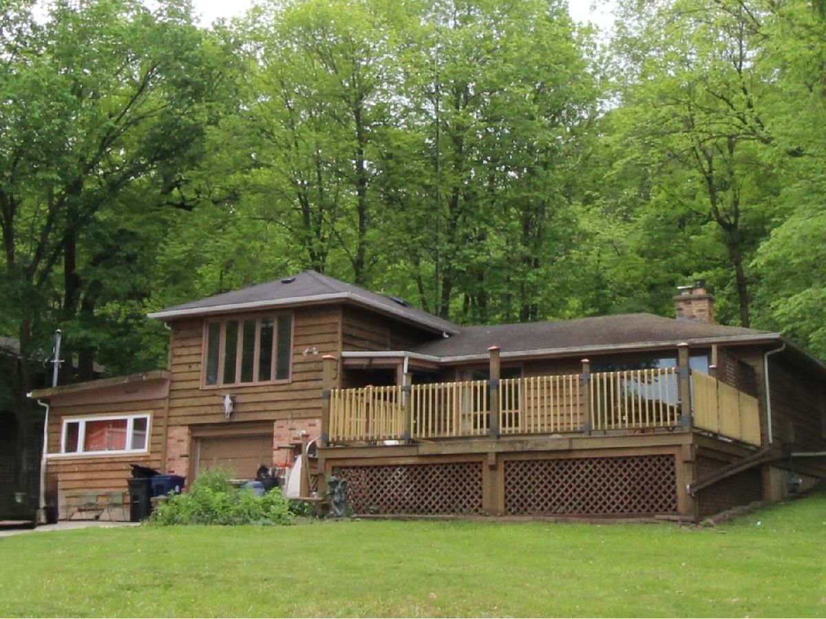 Homes For Sale Algonquin Harbor Algonquin Illinois, 1843 River Road