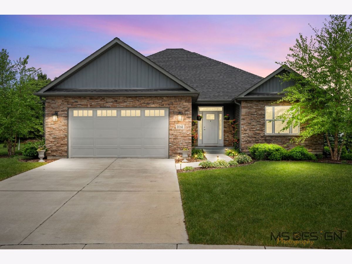  For Sale Dekalb Illinois, 104 Larking Avenue