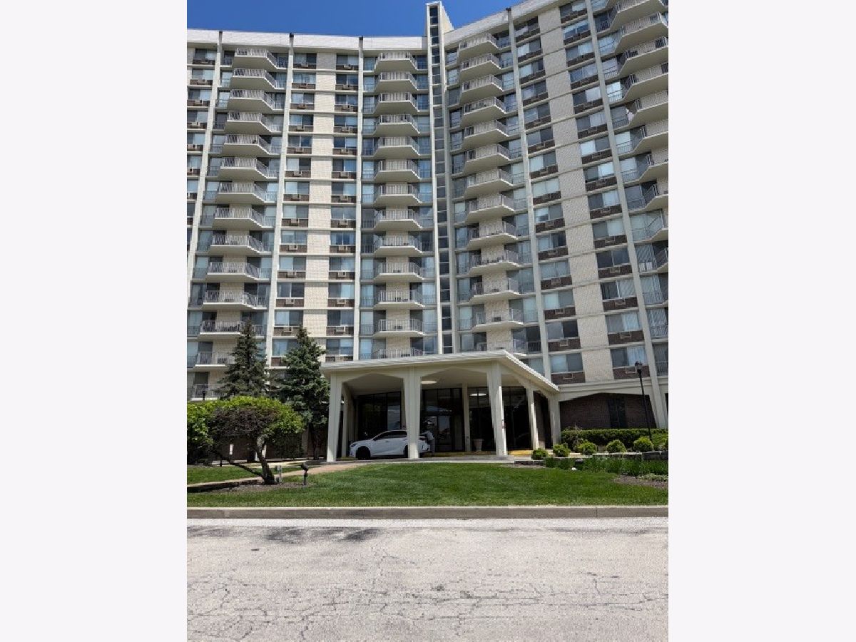  For Sale Oak Brook Illinois, 40 Tower Road