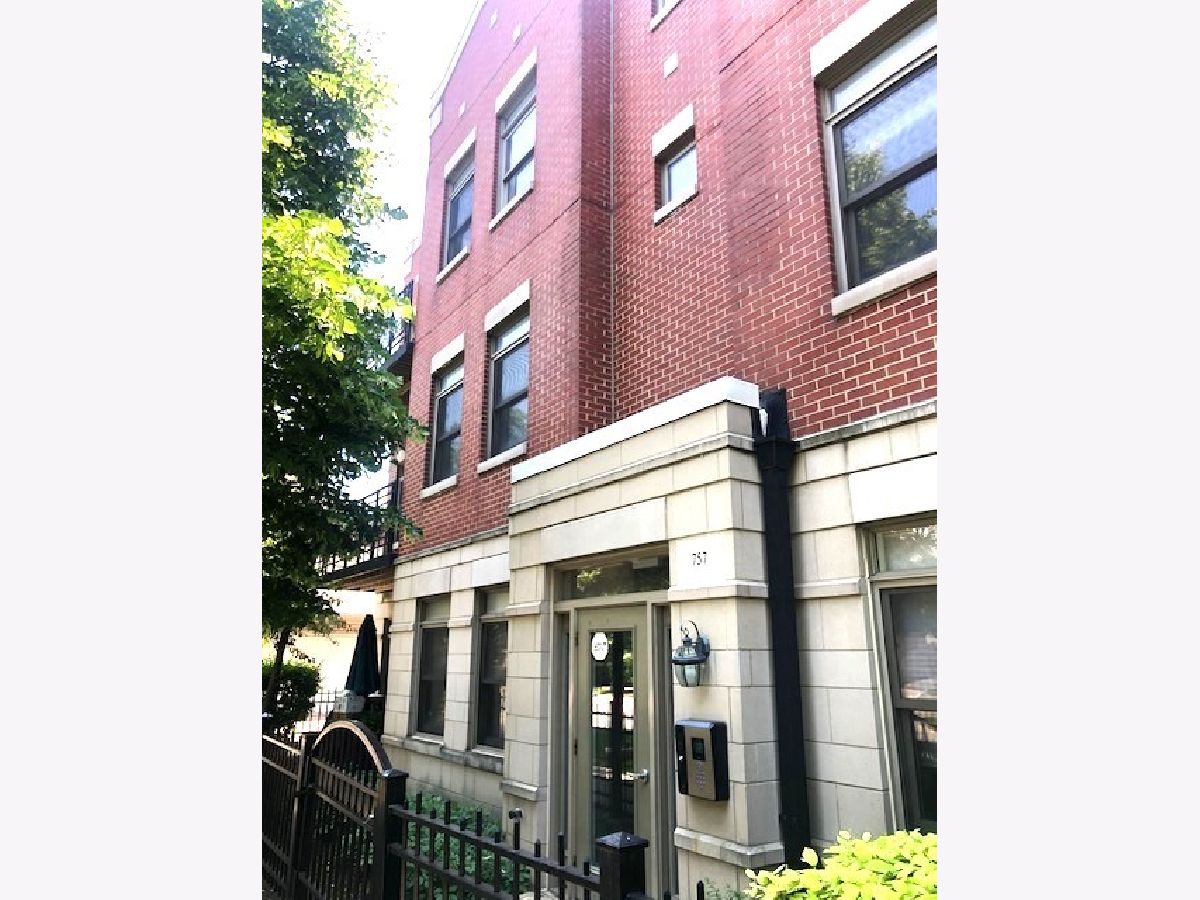 Condos & Townhomes & Homes For Rent University Village Chicago Illinois, 757 14th