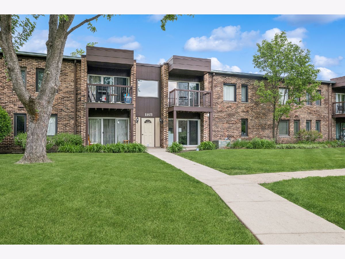  For Sale Wheeling Illinois, 1165 Pleasant Run Drive