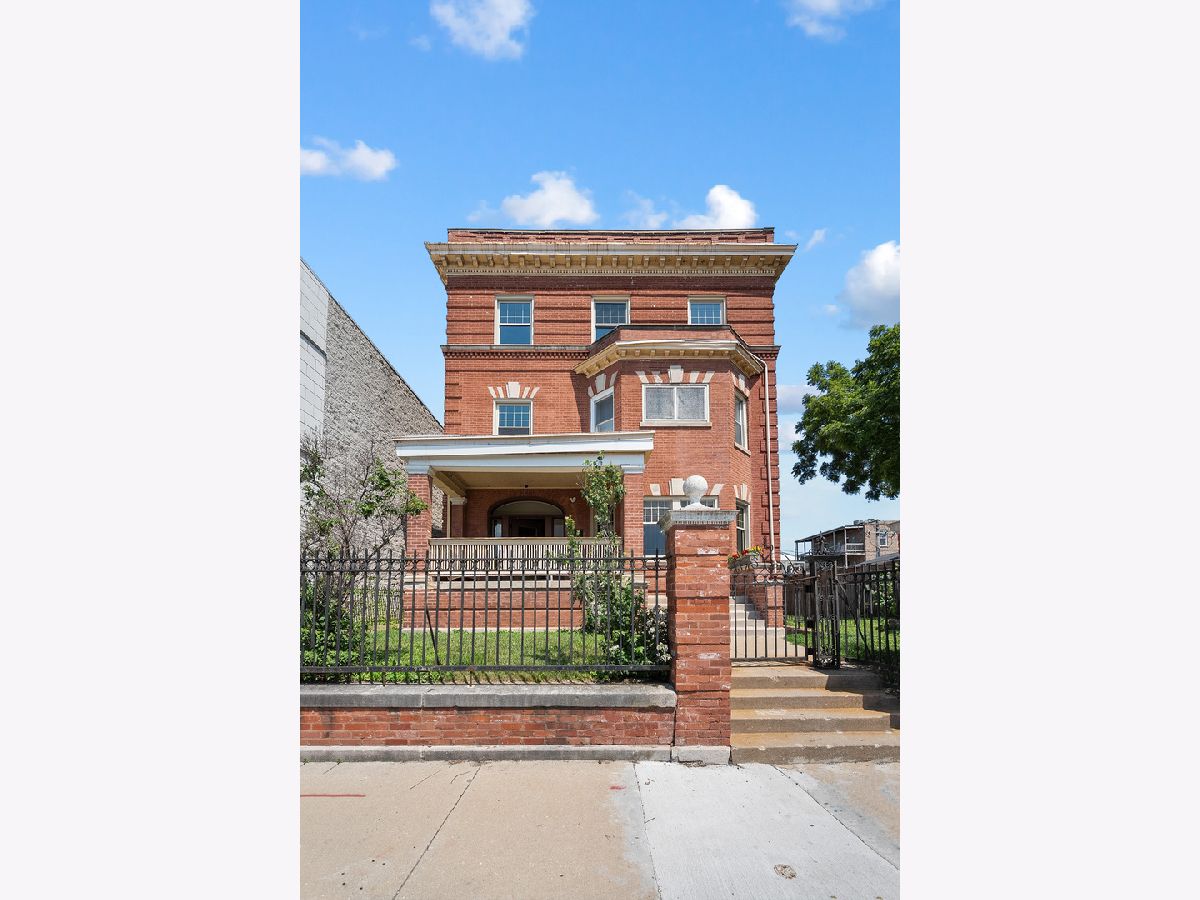 Condos & Townhomes & Homes For Sale Bronzeville Chicago Illinois, 4541 Forrestville Avenue
