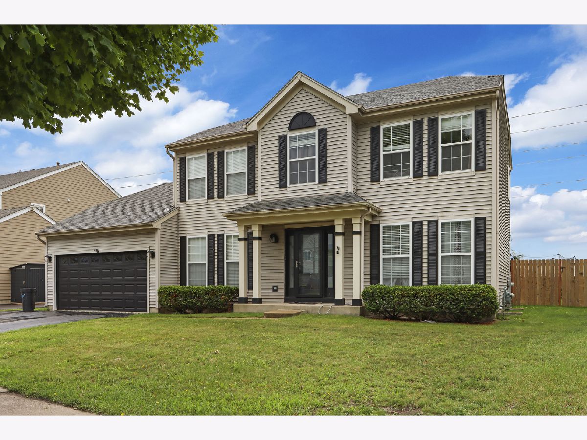 Homes & Townhomes & Condos Sold Bellchase Lake In The Hills Illinois, 381 Warwick