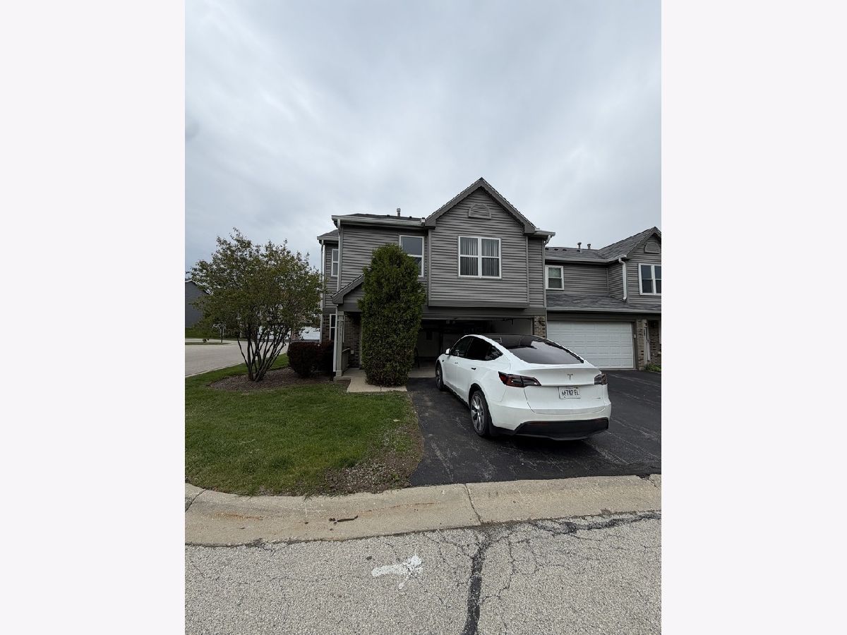 Townhomes & Condos Sold Whispering Oaks Palatine Illinois, 714 Whispering Oaks