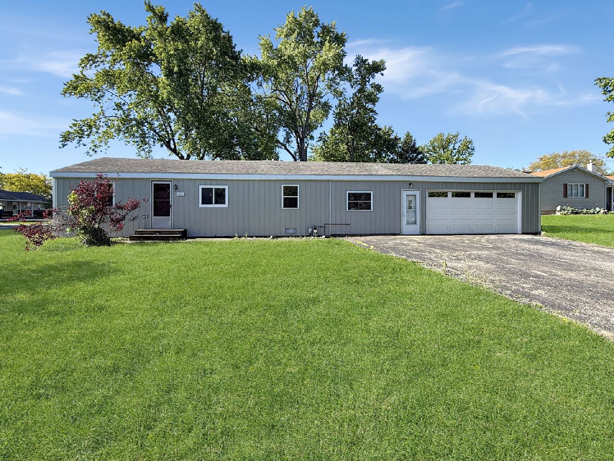  For Sale Gifford Illinois, 212 Willard Street