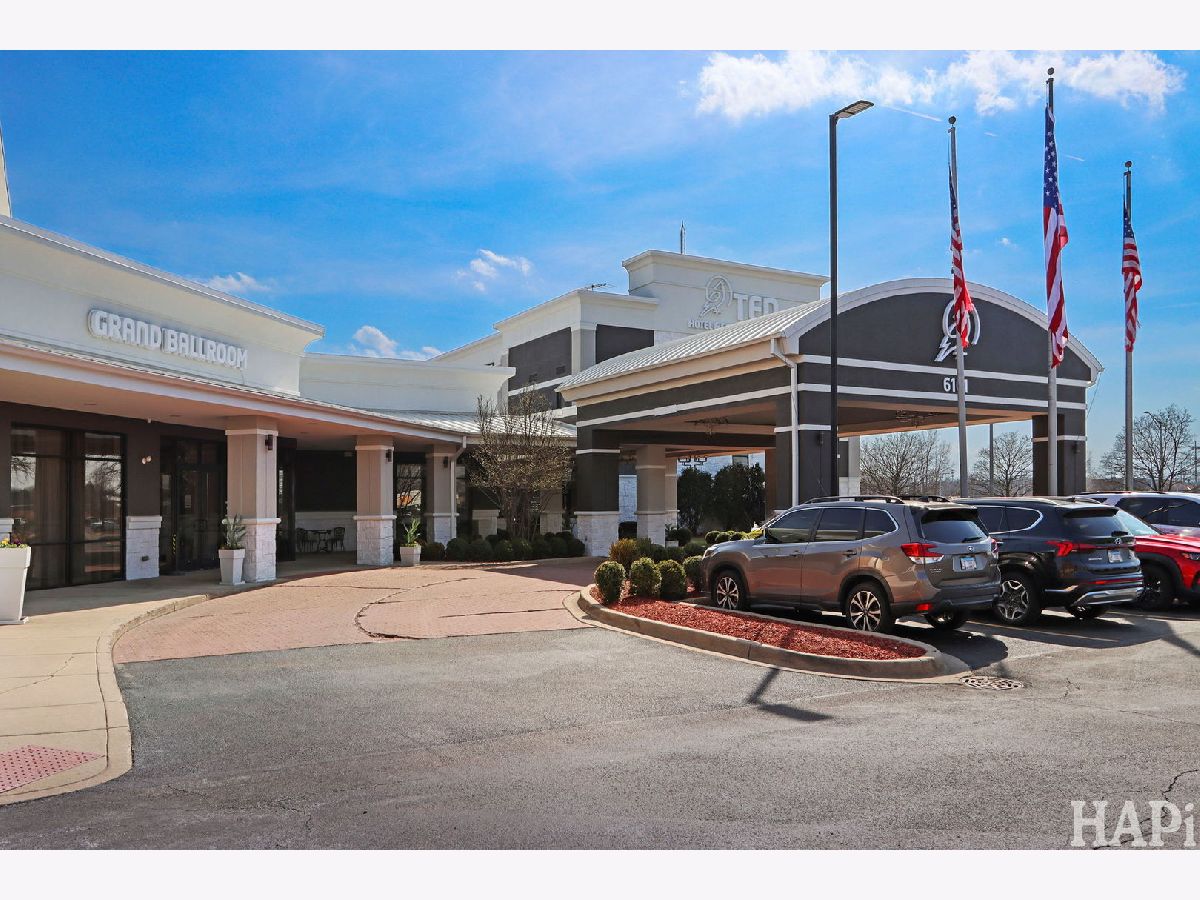  Rented Gurnee Illinois, 6175 Grand
