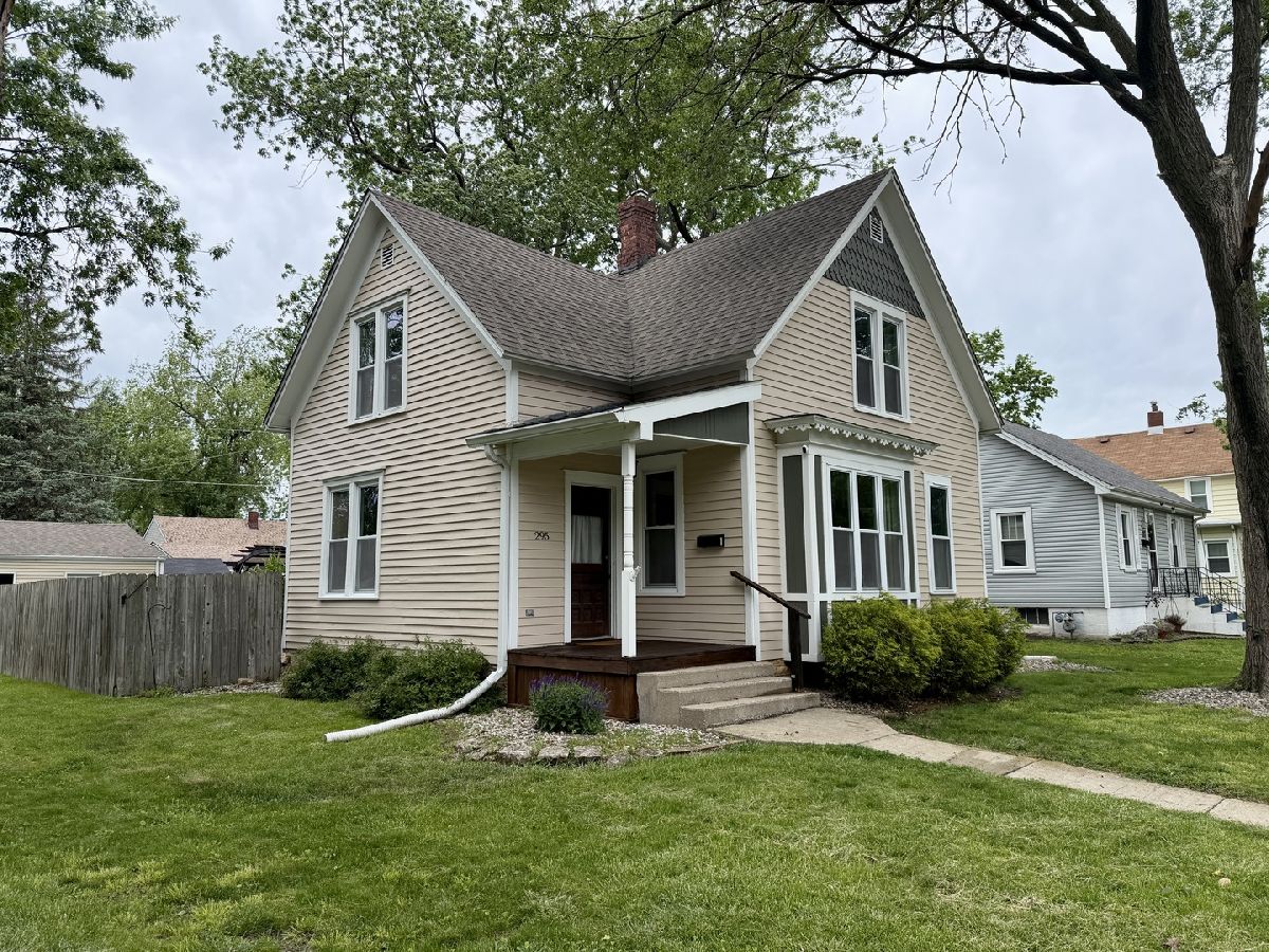  For Sale Bradley Illinois, 295 Grand Avenue