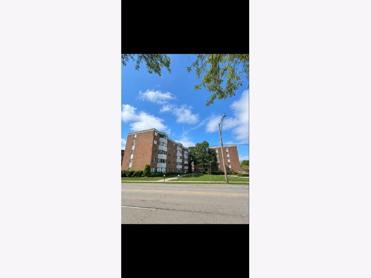  For Sale Morton Grove Illinois, 5500 Lincoln Avenue