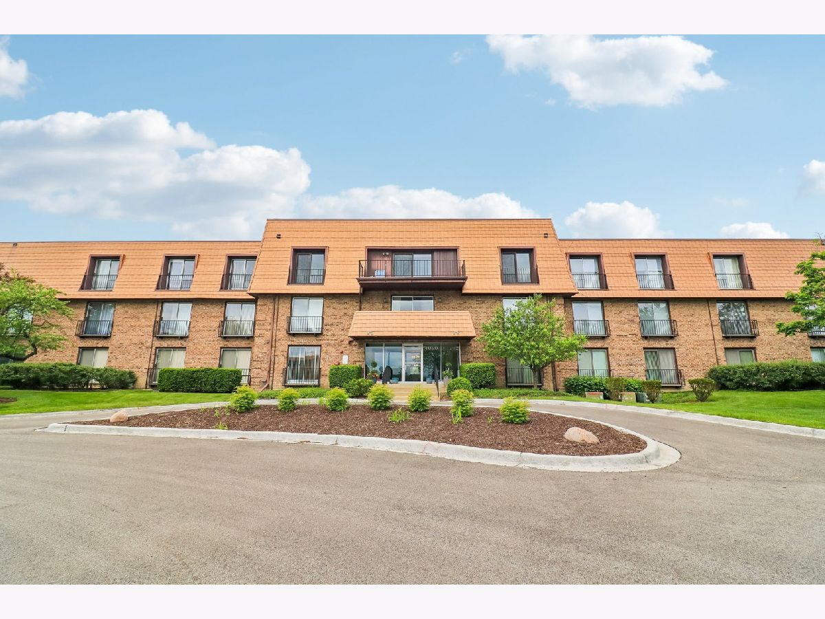  For Sale Northbrook Illinois, 4050 Dundee Road