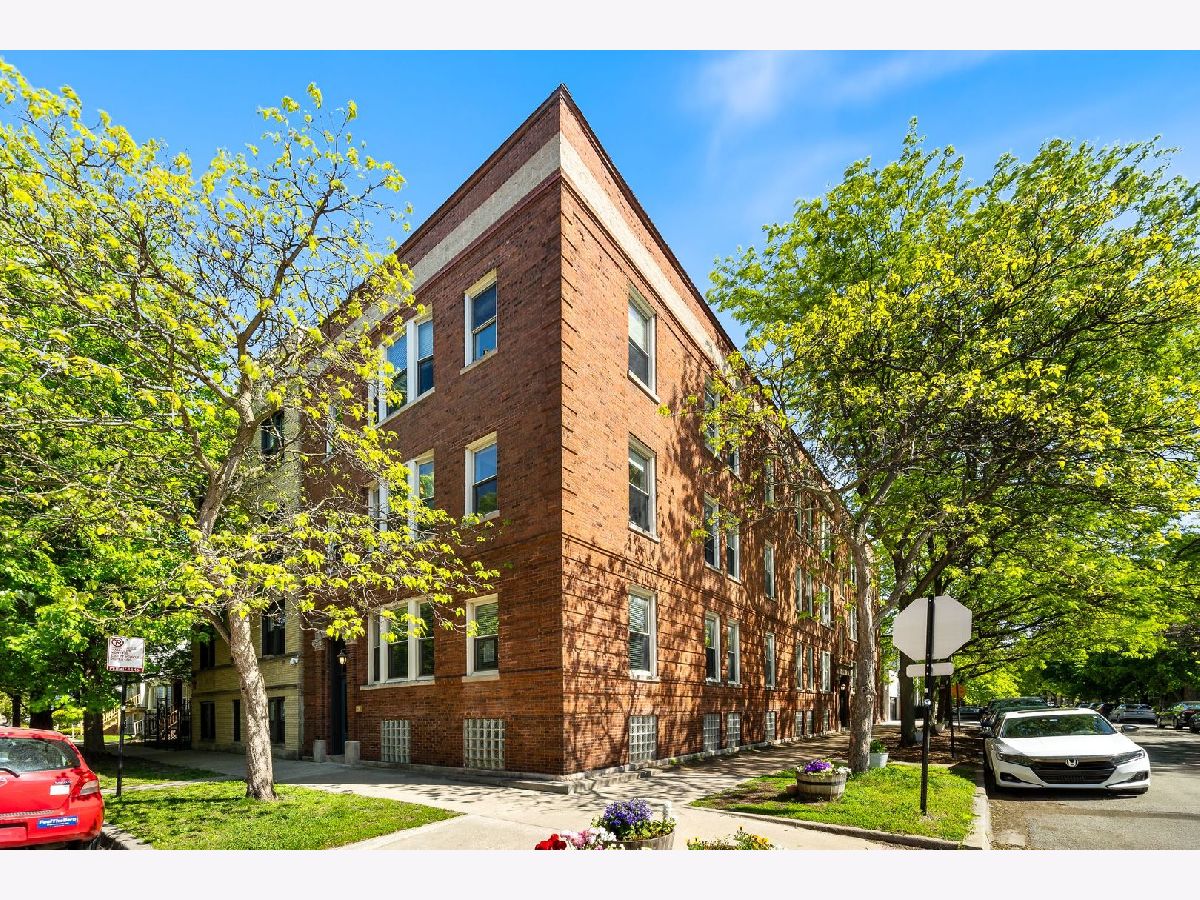  Rented Chicago Illinois, 4055 Wolcott