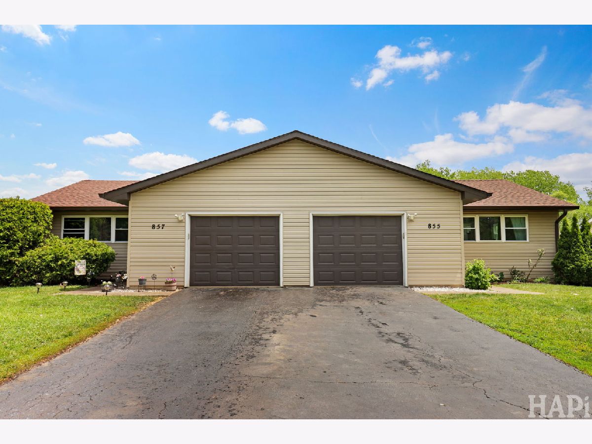  For Sale Gurnee Illinois, 855 Belle Plaine Avenue