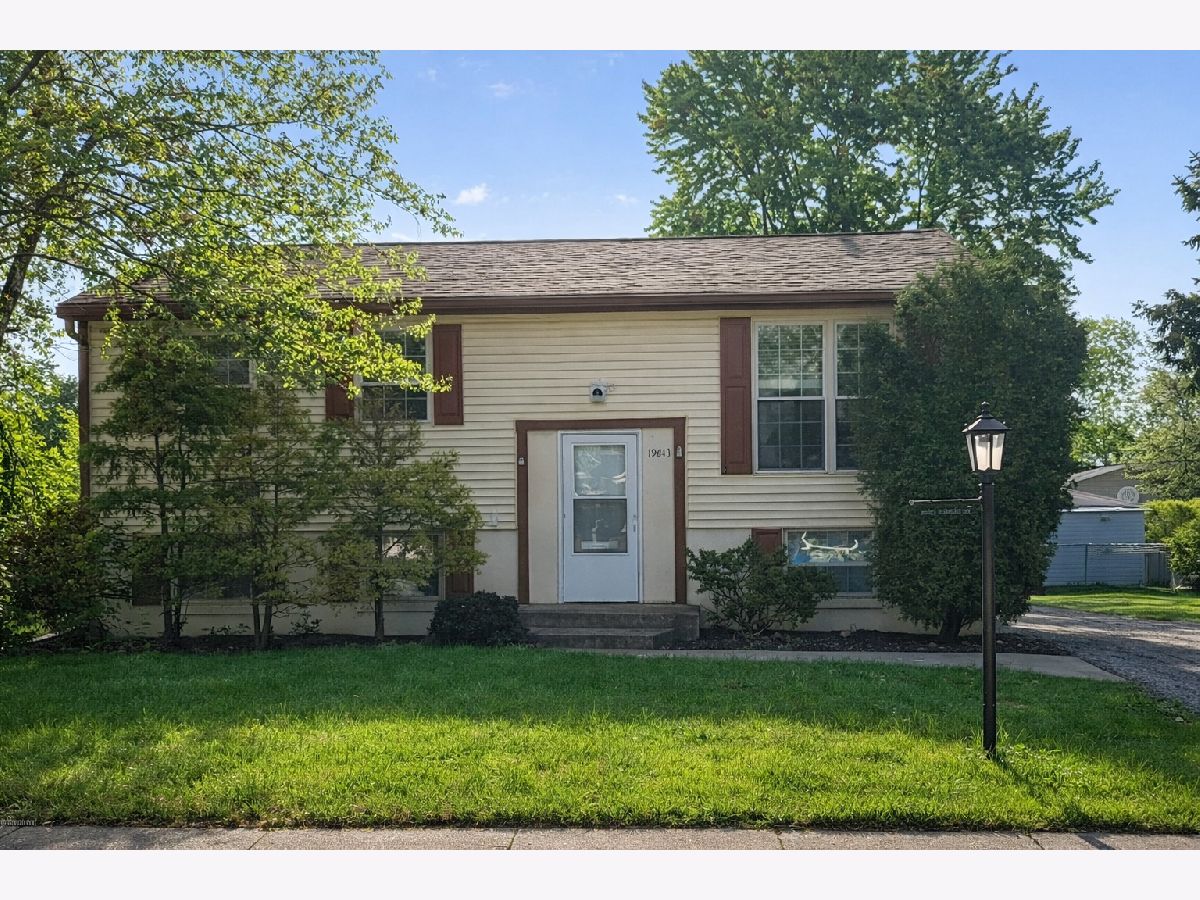  For Sale Mokena Illinois, 19613 Redwood Lane