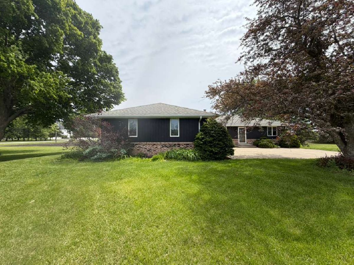  For Sale Tonica Illinois, 1698 950th Road
