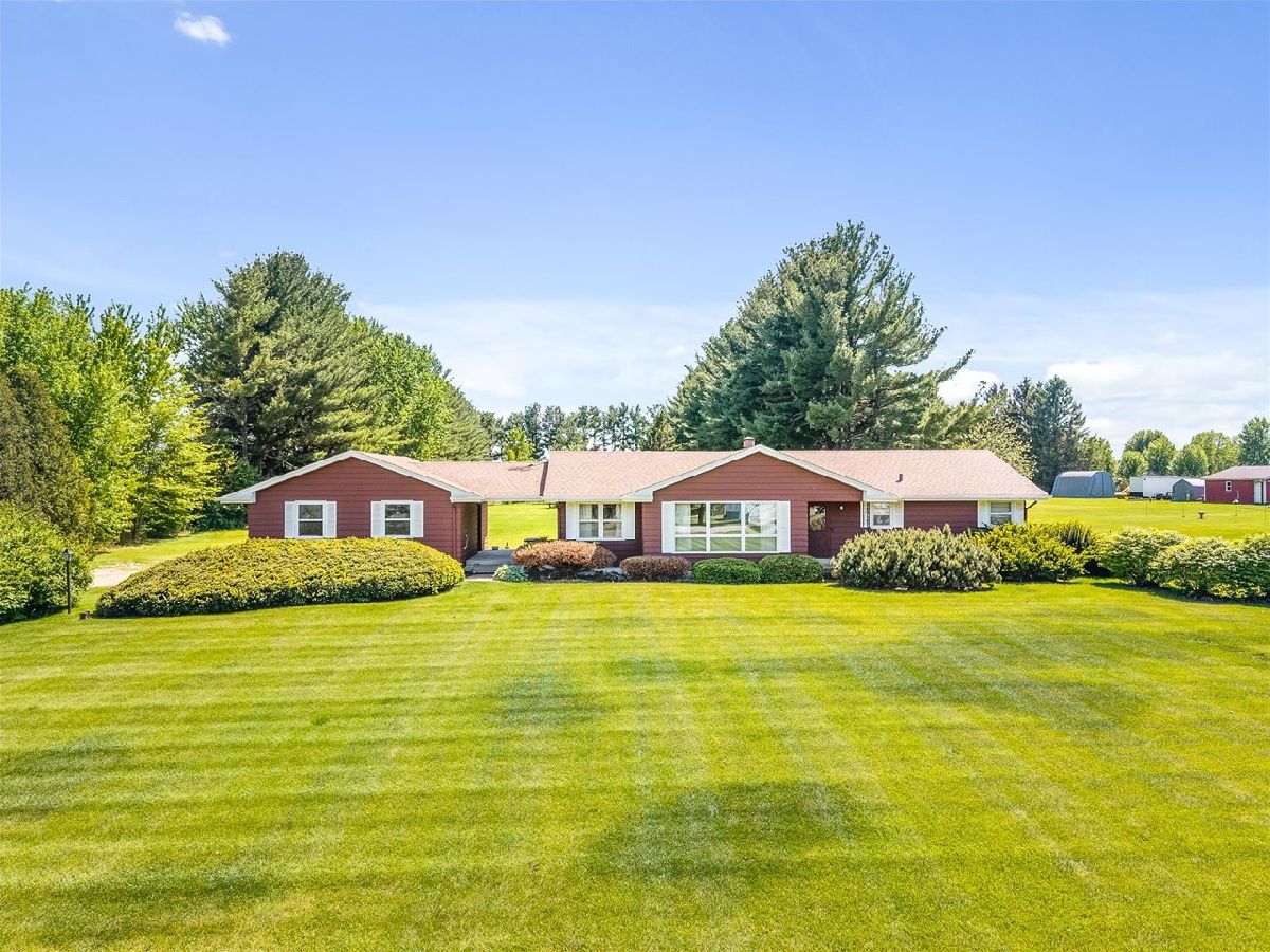  For Sale Winnebago Illinois, 9640 Cunningham Road