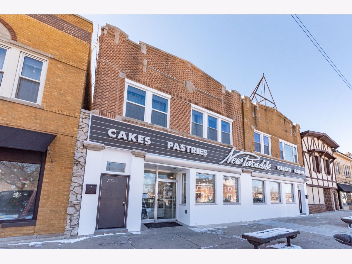  For Rent Chicago Illinois, 5742 Milwaukee