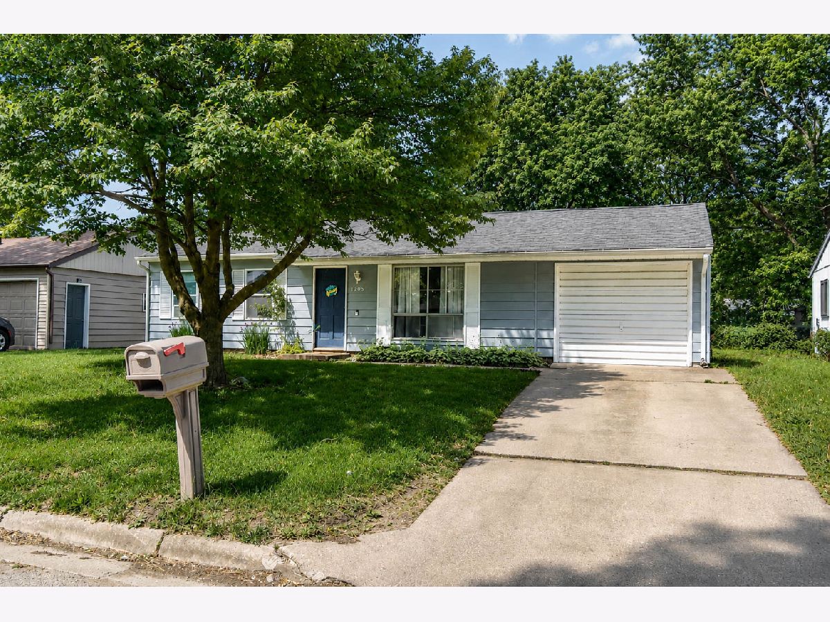  For Sale Pontiac Illinois, 1205 Nixon Drive