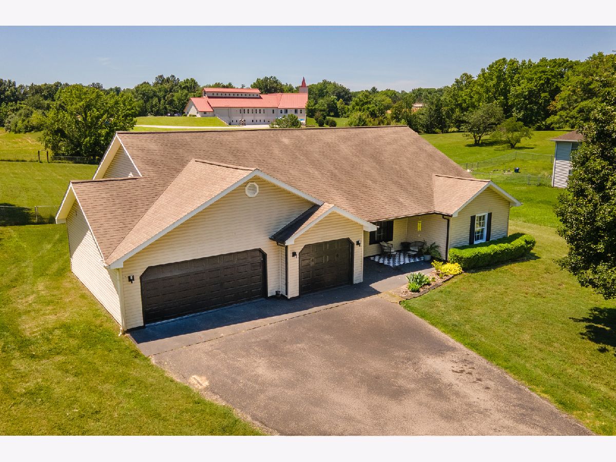  For Sale Carbondale Illinois, 1437 Dogwood Road