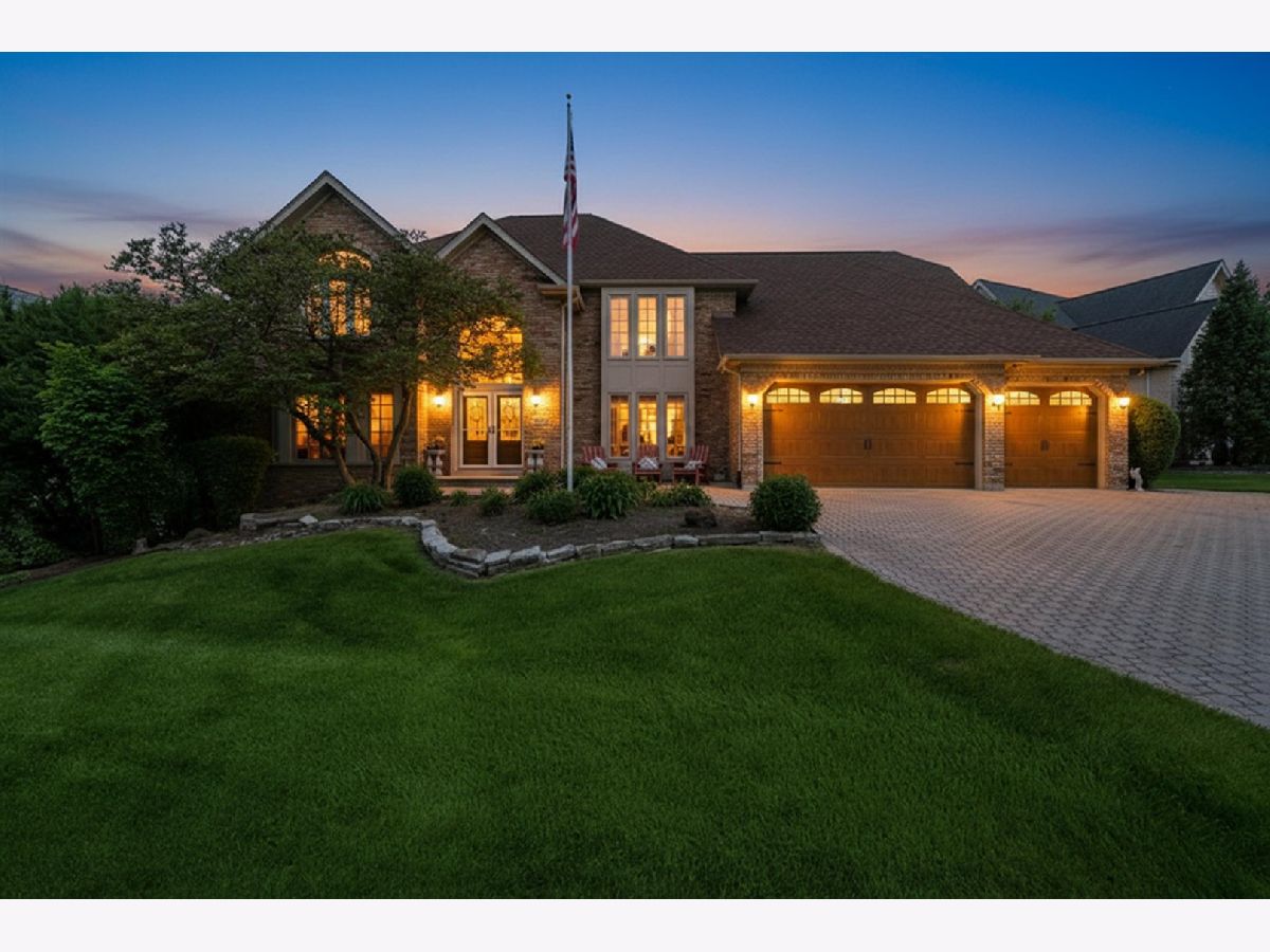  For Sale Darien Illinois, 8701 Lake Ridge Drive