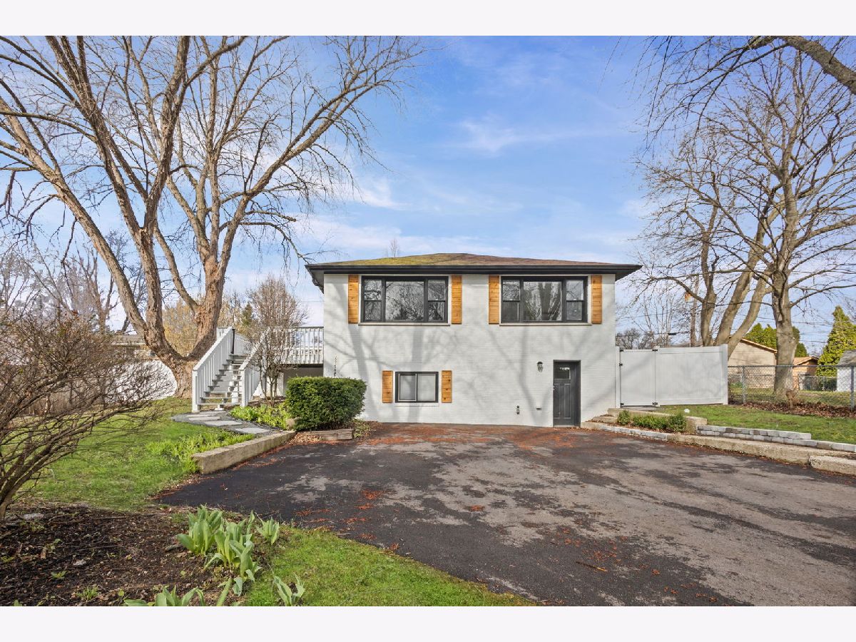 Homes For Sale Forest Lake Lake Zurich Illinois, 23576 Overhill Drive