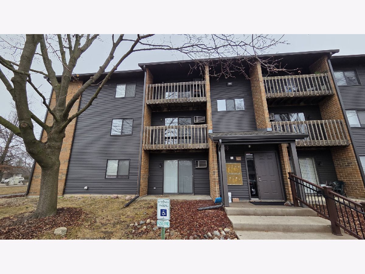  For Rent Crystal Lake Illinois, 627 Virginia