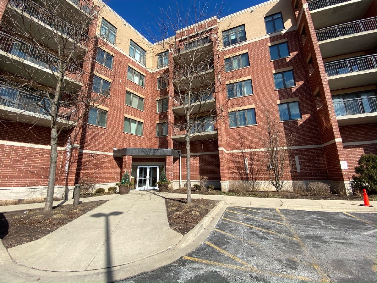  Rented Roselle Illinois, 225 Main