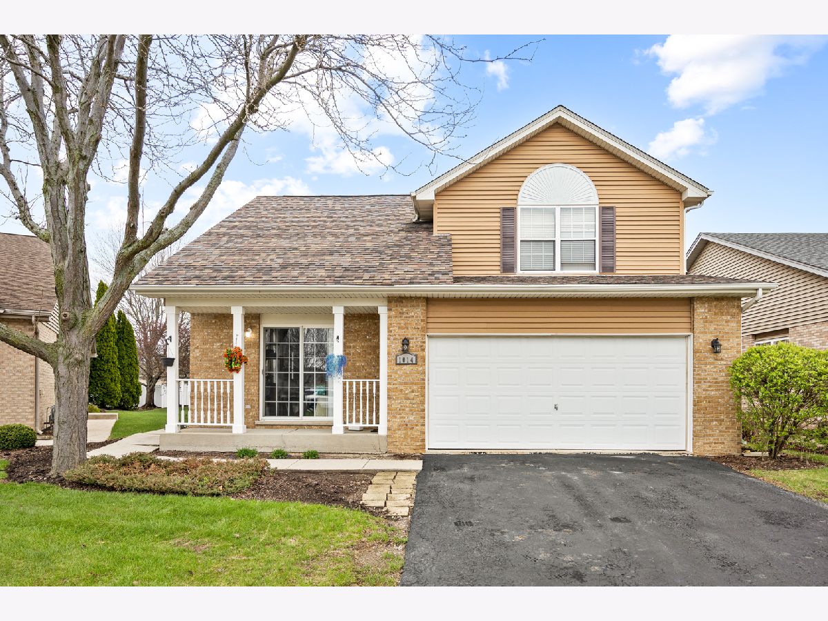 Townhomes & Homes For Sale Waterford Pointe Joliet Illinois, 1014 Edinburgh Court