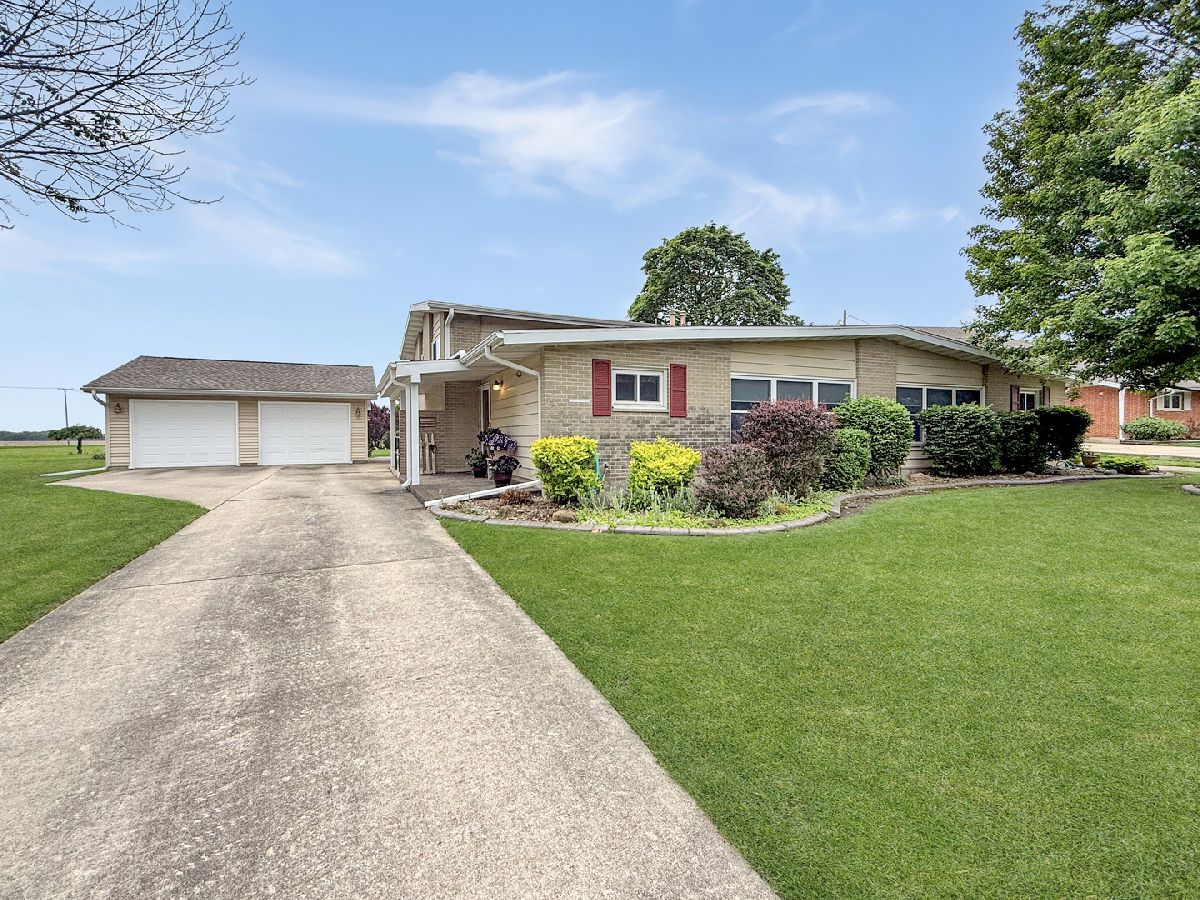  For Sale Rantoul Illinois, 1616 Golfview Circle