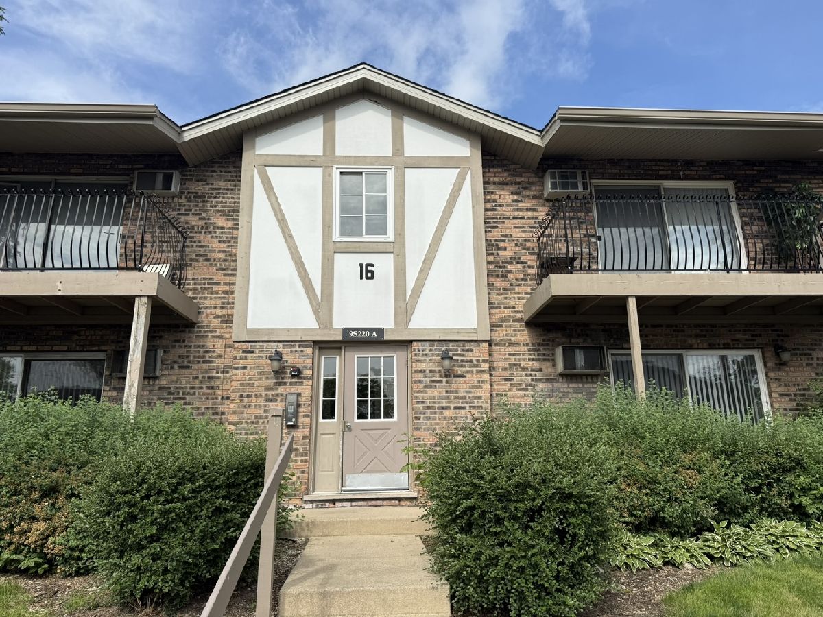  For Rent Willowbrook Illinois, 9S220 Lake