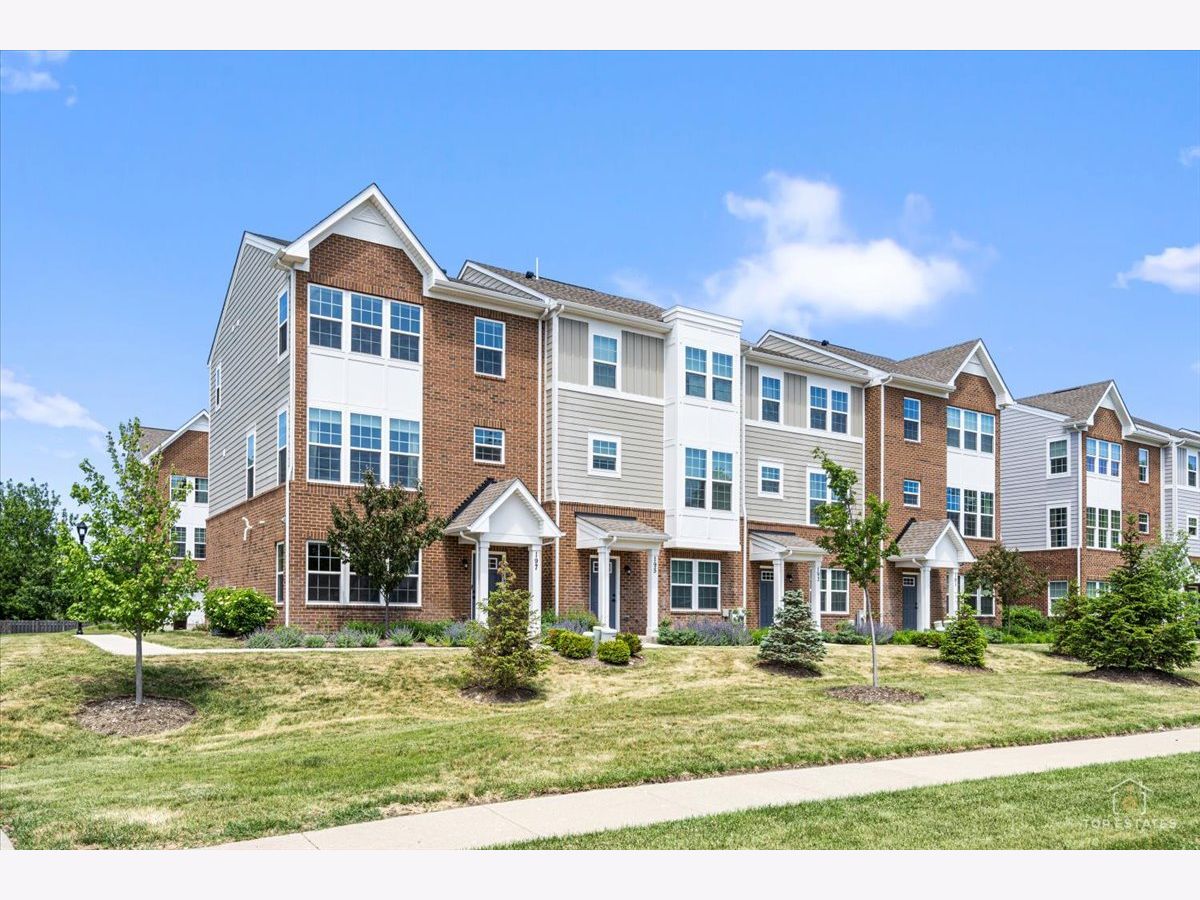  For Sale Lake Zurich Illinois, 197 Canterbury Way