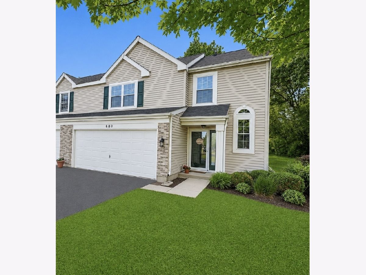 Townhomes For Sale Mistwood Crystal Lake Illinois, 680 Savannah Lane