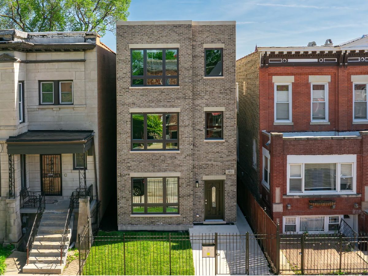  For Sale Chicago Illinois, 3031 Warren Boulevard