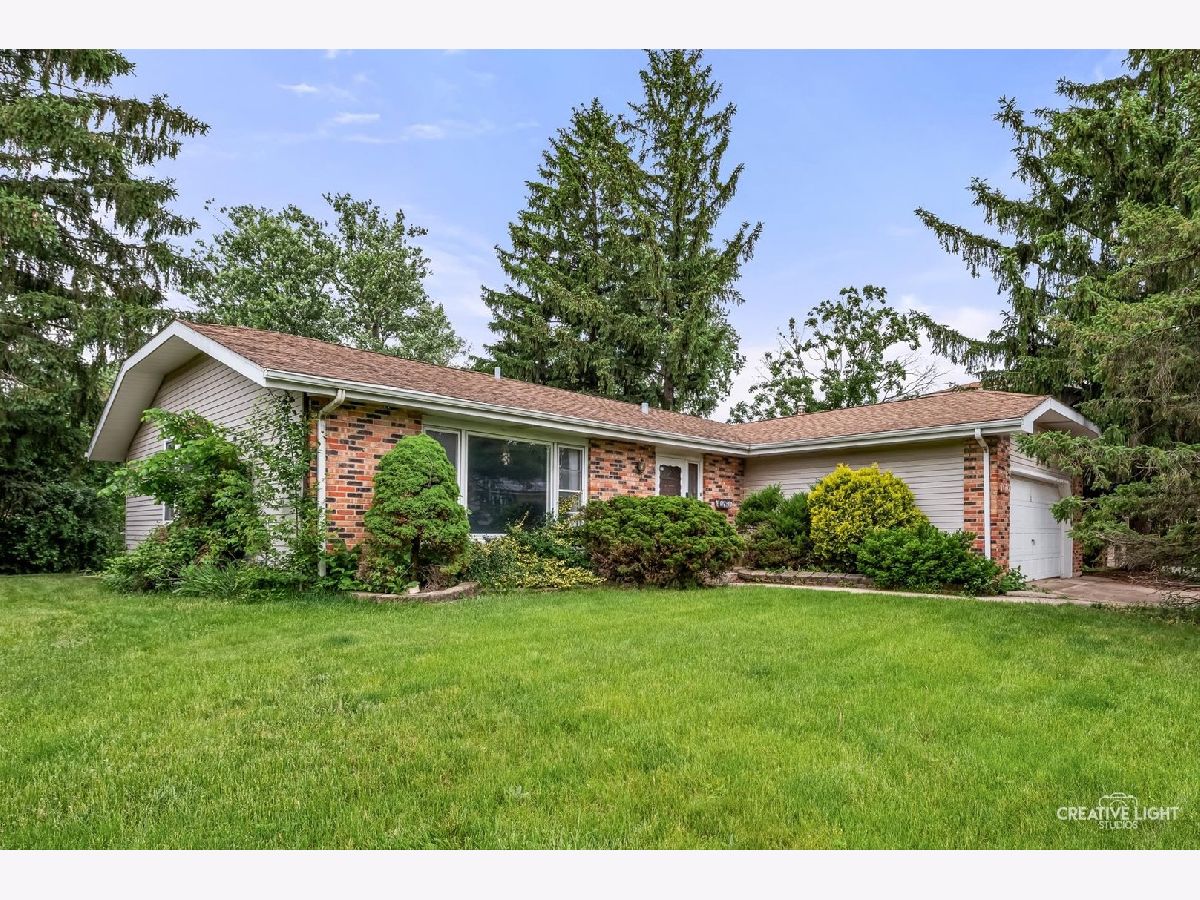 Homes For Sale Lancaster Highlands Tinley Park Illinois, 16712 Beverly Avenue