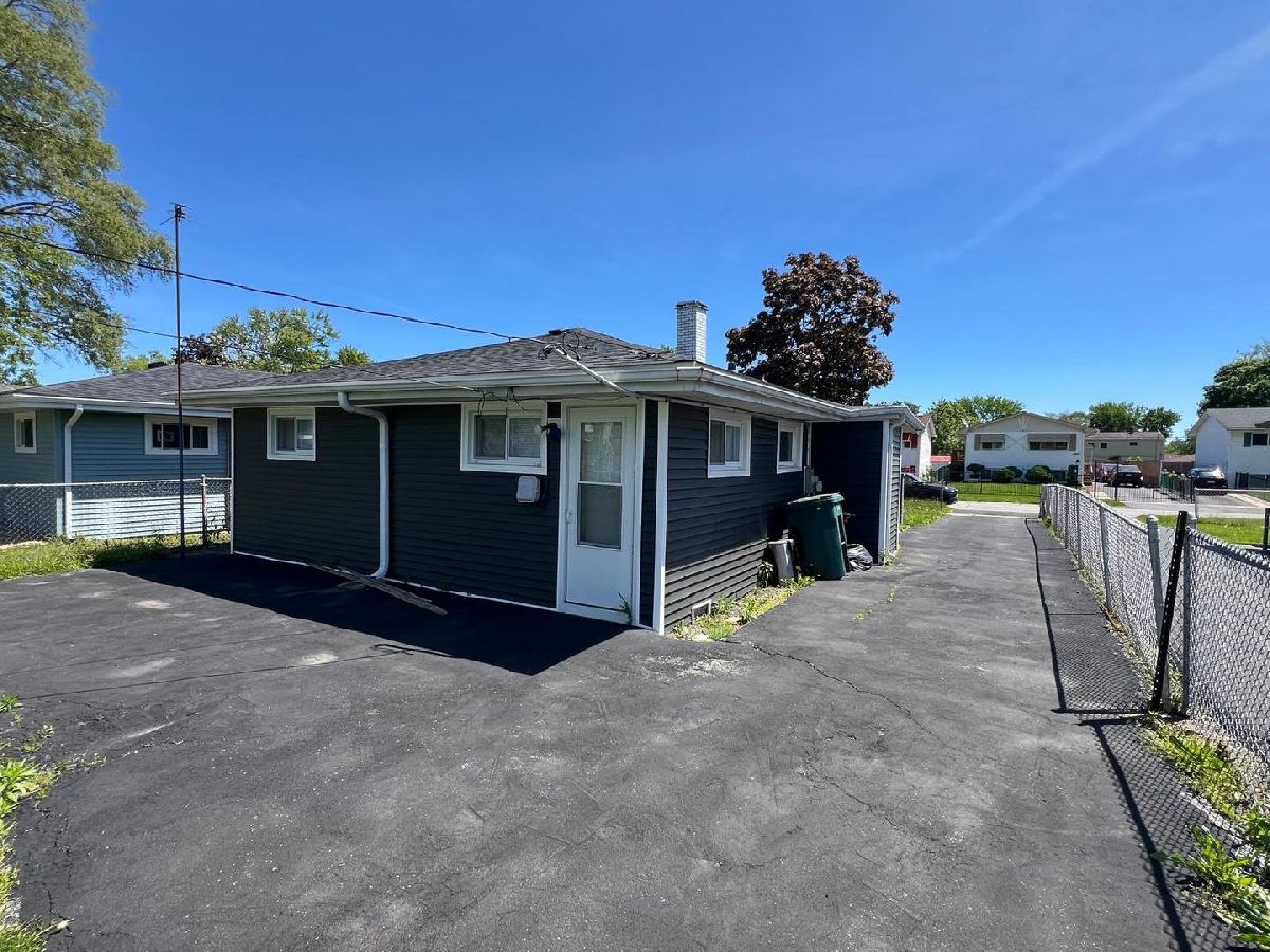  For Sale Markham Illinois, 16442 Honore Avenue