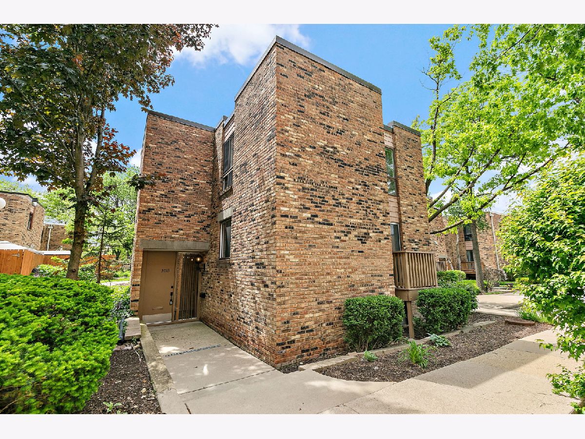  For Sale Schaumburg Illinois, 2013 Post Oak Place