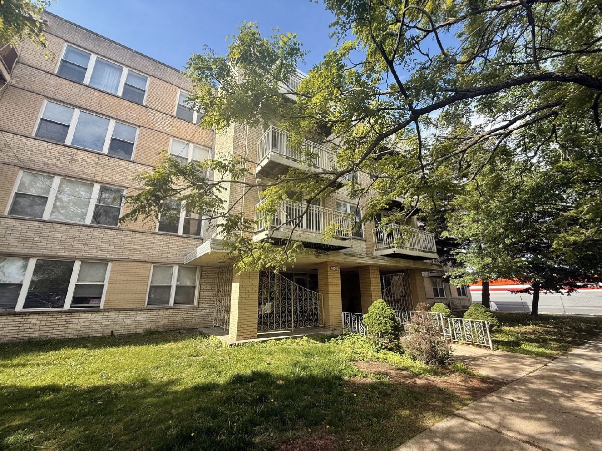  Rented Chicago Illinois, 2501 Touhy
