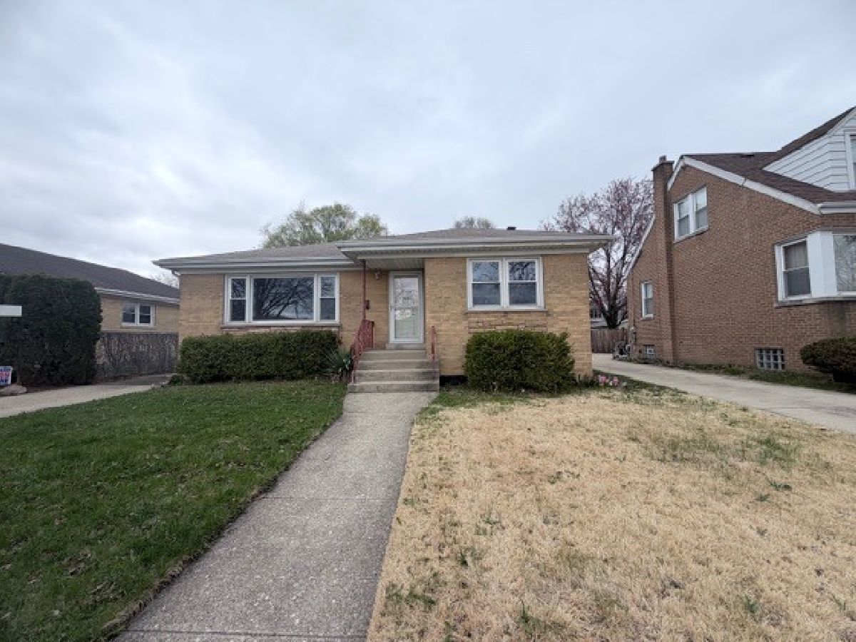  For Rent Brookfield Illinois, 9036 Roach