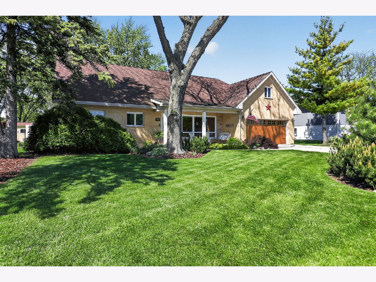  For Sale Roselle Illinois, 700 Turner Avenue